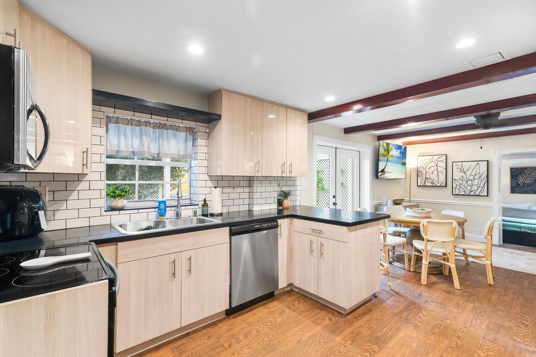 En Venta: $1,249,999 (7 camas, 4 baños, 2941 Pies cuadrados)