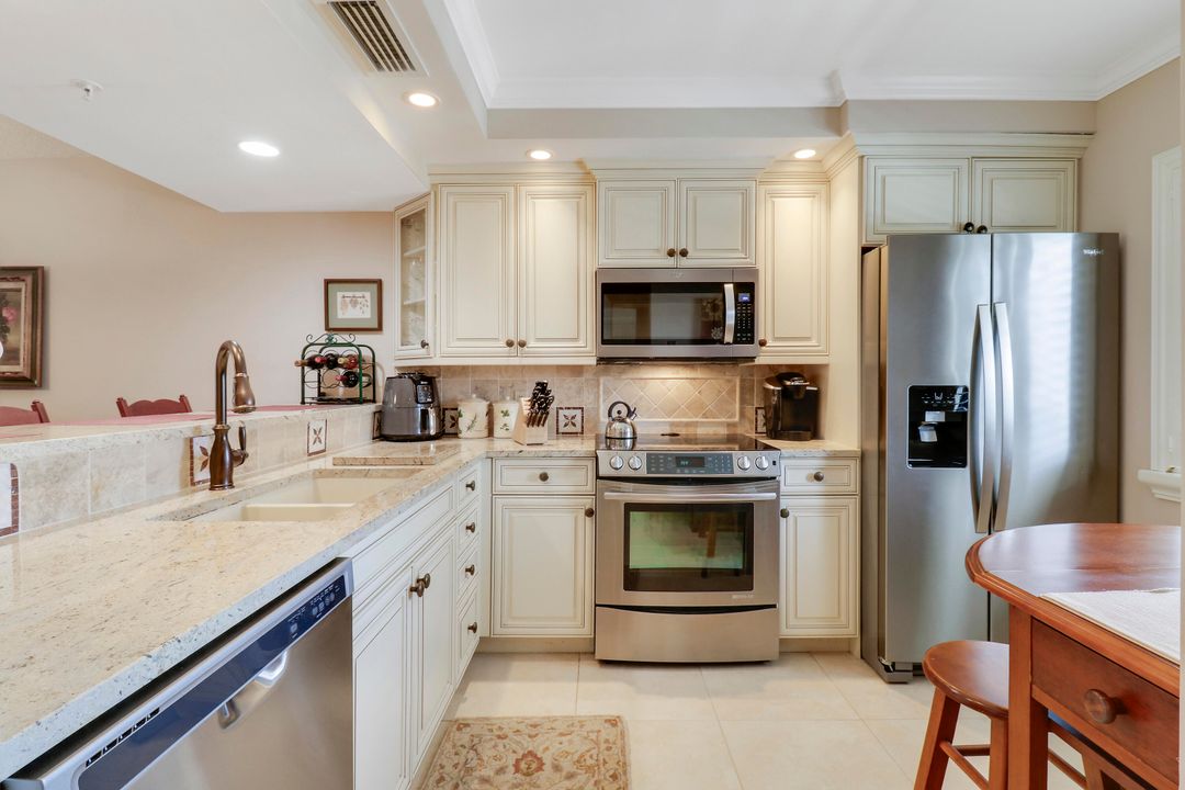 На продажу: $545,000 (2 спален, 2 ванн, 1385 Квадратных фут)