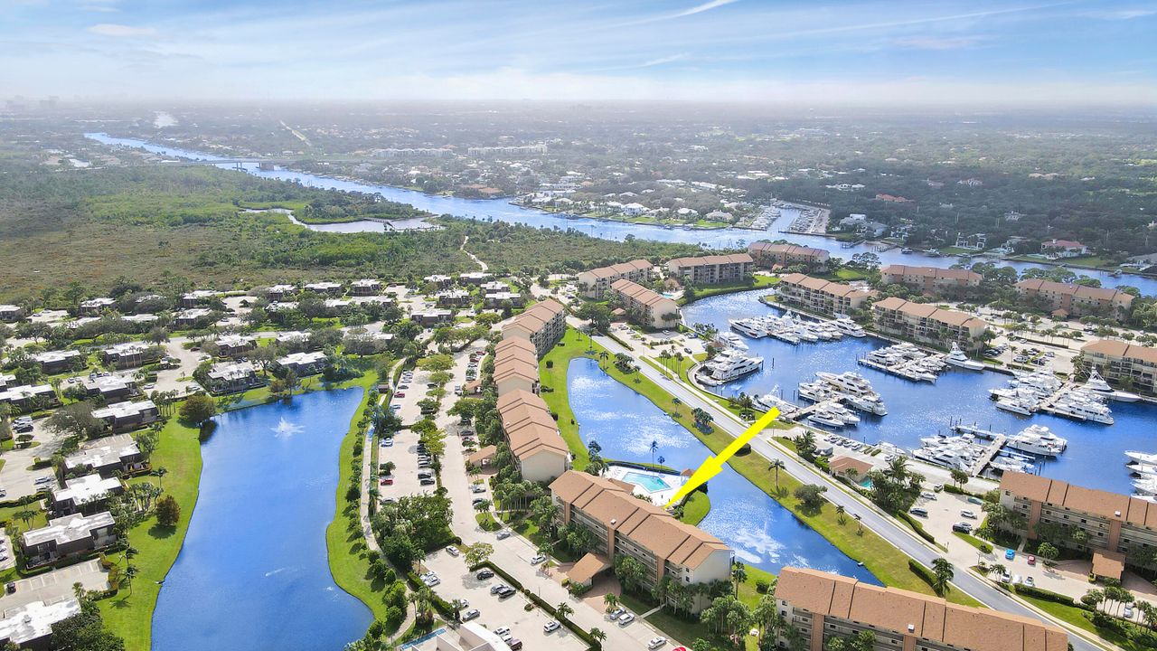 На продажу: $545,000 (2 спален, 2 ванн, 1385 Квадратных фут)