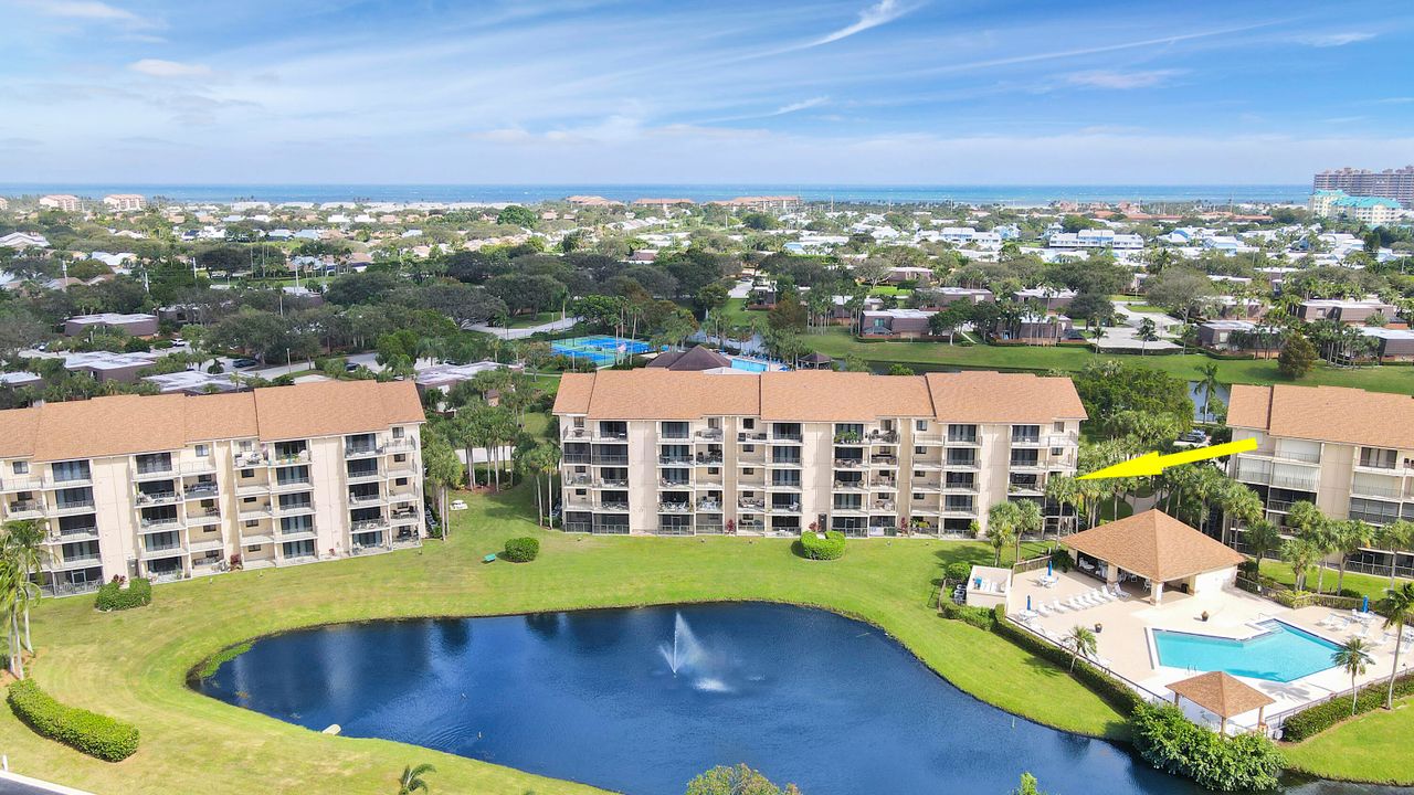 На продажу: $545,000 (2 спален, 2 ванн, 1385 Квадратных фут)