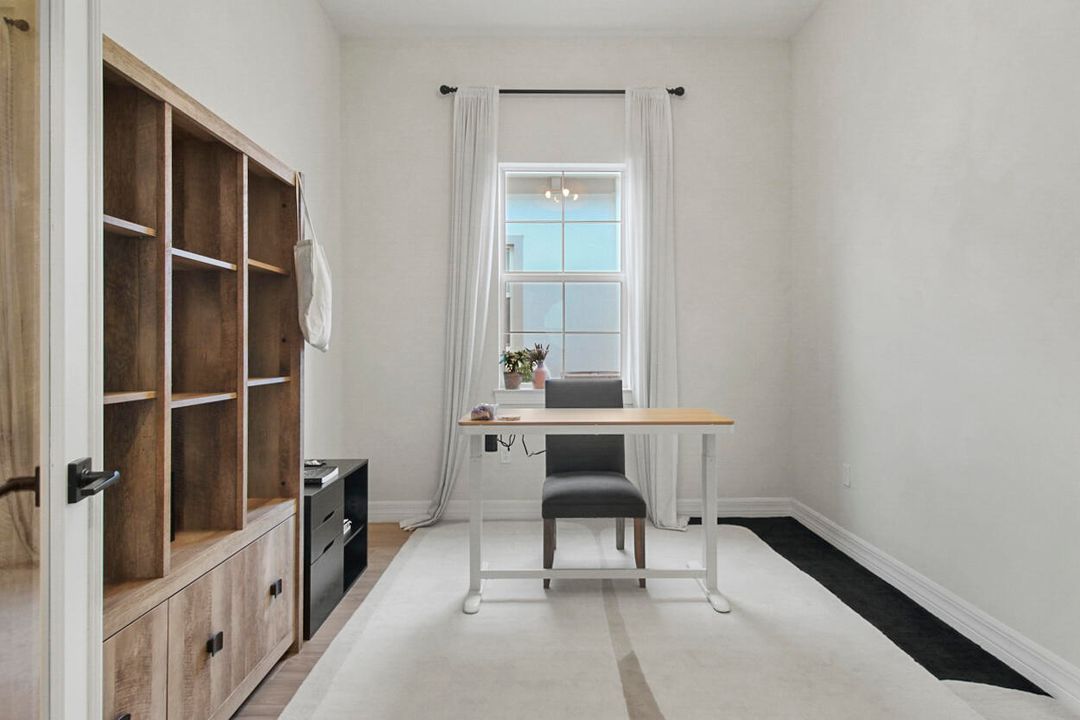 En Renta: $5,900 (3 camas, 2 baños, 2298 Pies cuadrados)