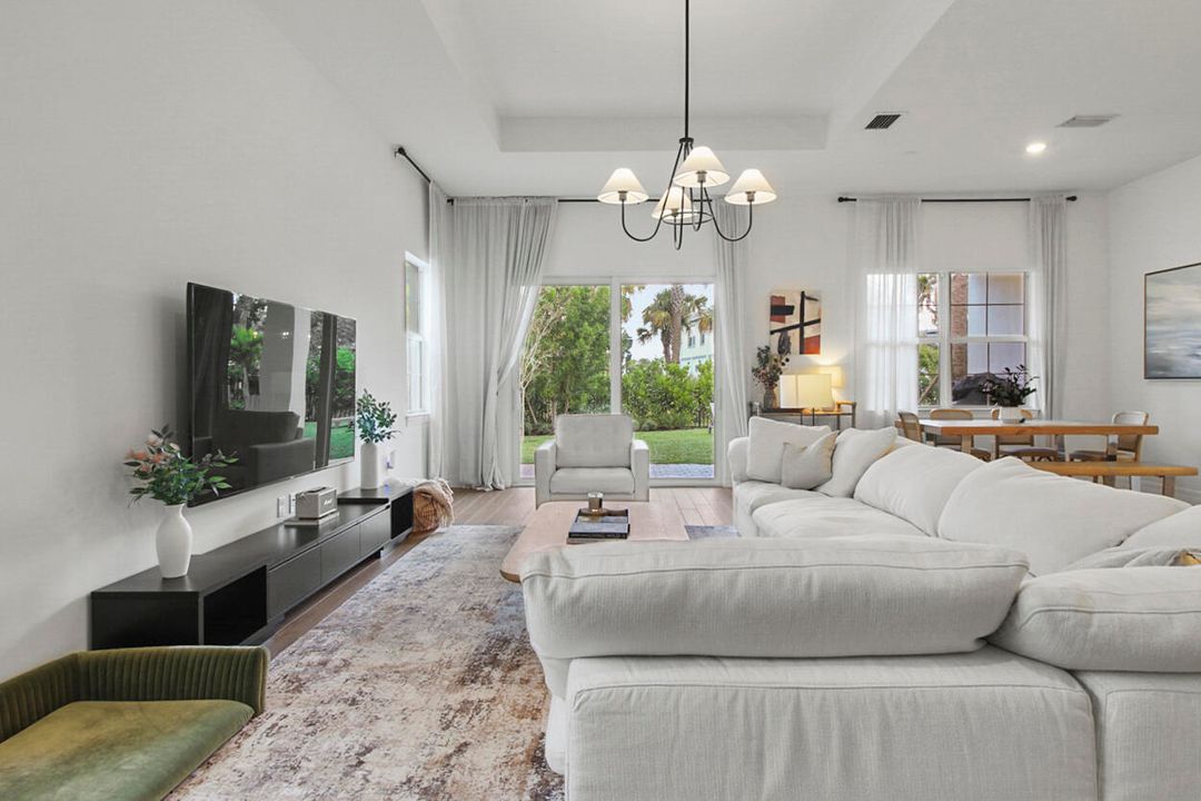 En Renta: $5,900 (3 camas, 2 baños, 2298 Pies cuadrados)