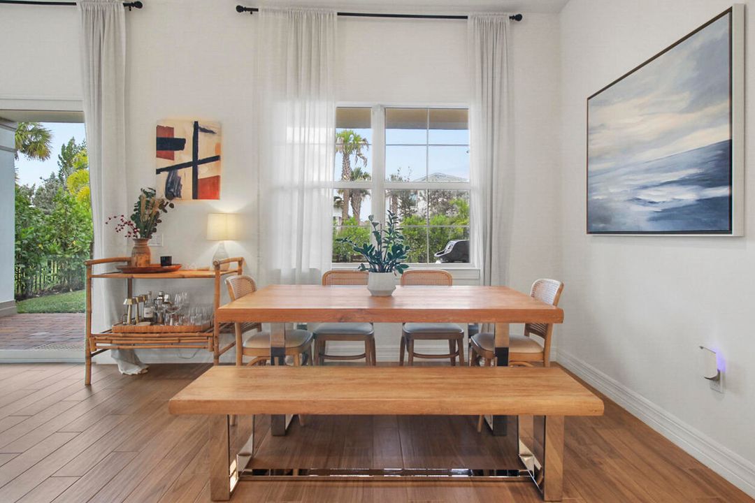 En Renta: $5,900 (3 camas, 2 baños, 2298 Pies cuadrados)