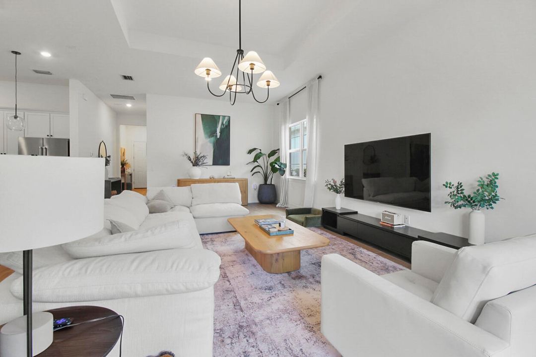 En Renta: $5,900 (3 camas, 2 baños, 2298 Pies cuadrados)