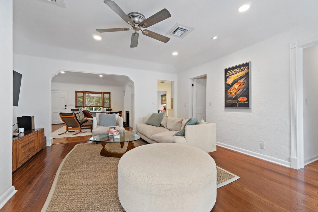 На продажу: $1,875,000 (4 спален, 4 ванн, 2086 Квадратных фут)