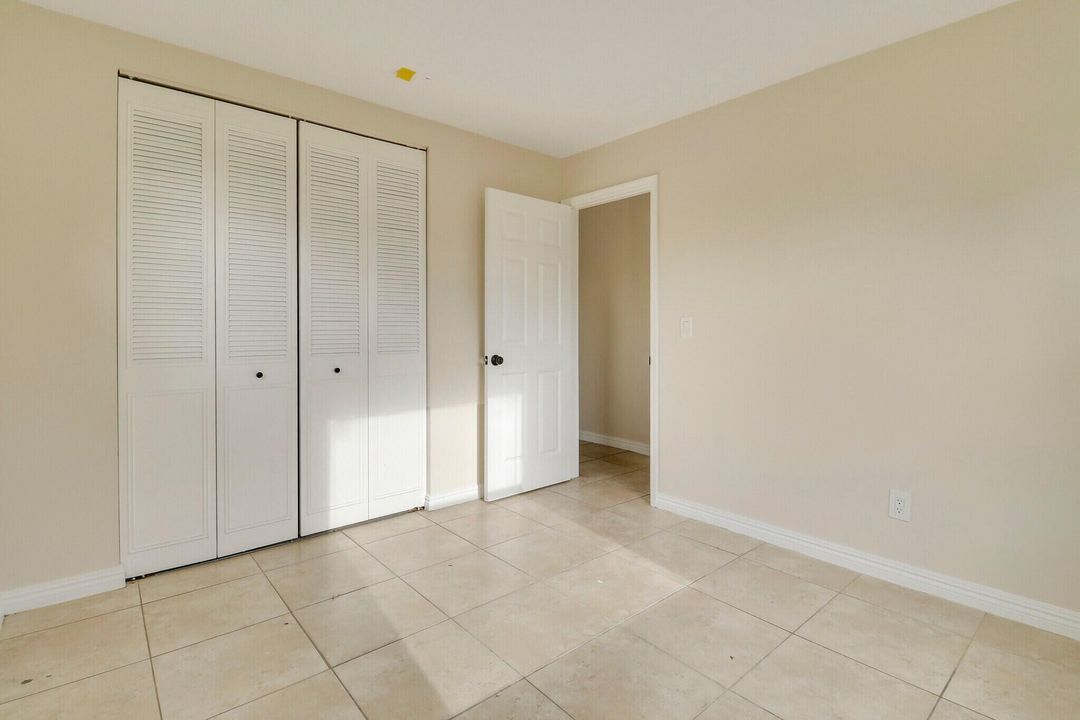 В аренду: $2,800 (2 спален, 1 ванн, 728 Квадратных фут)