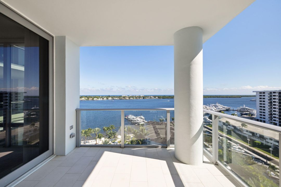 For Sale: $1,995,000 (2 beds, 2 baths, 1959 Square Feet)