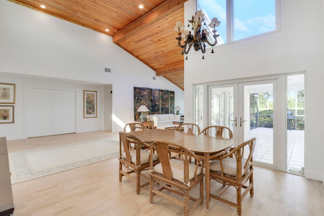 出租: $11,000 (3 贝兹, 2 浴室, 2112 平方英尺)