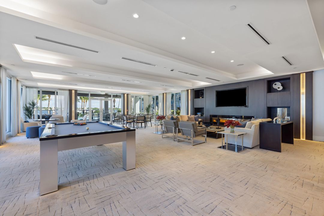 For Sale: $1,995,000 (2 beds, 2 baths, 1959 Square Feet)