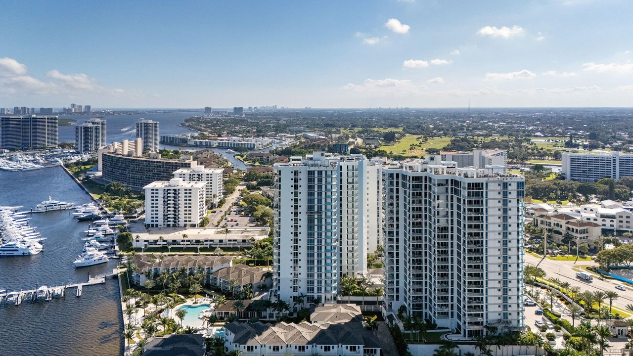 For Sale: $1,995,000 (2 beds, 2 baths, 1959 Square Feet)