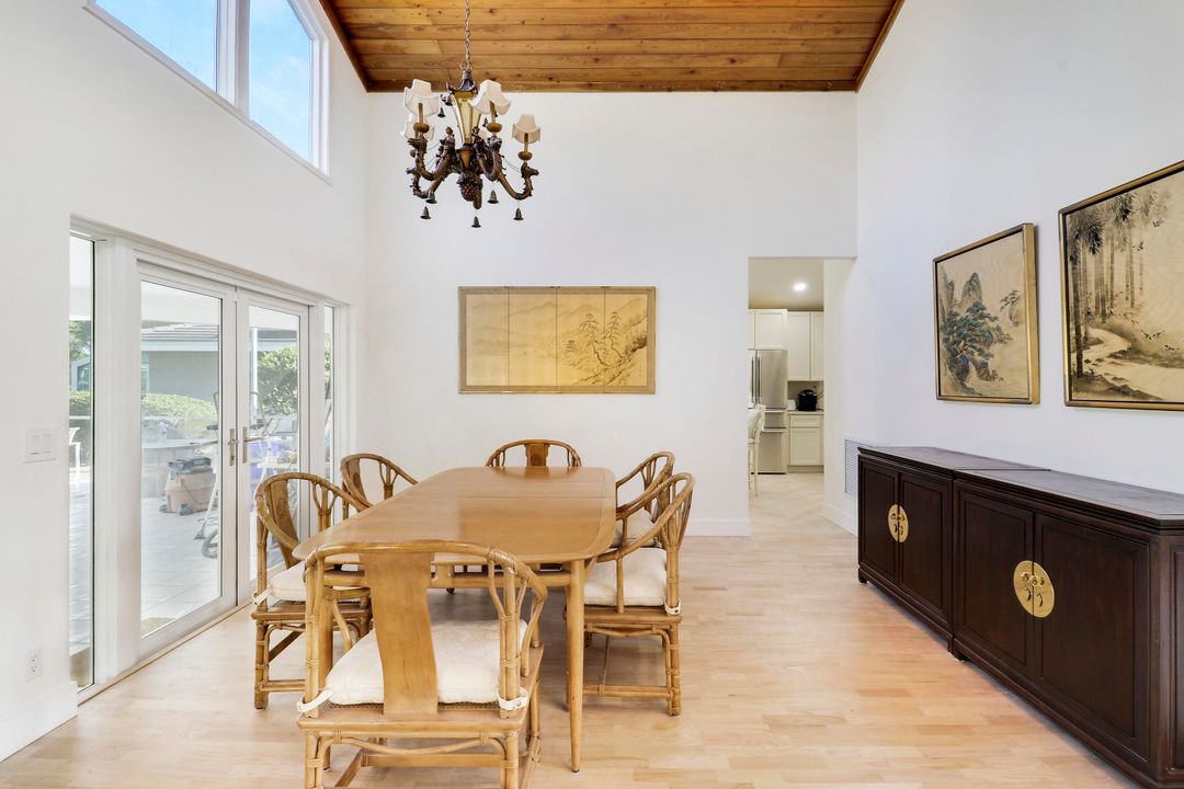 出租: $11,000 (3 贝兹, 2 浴室, 2112 平方英尺)