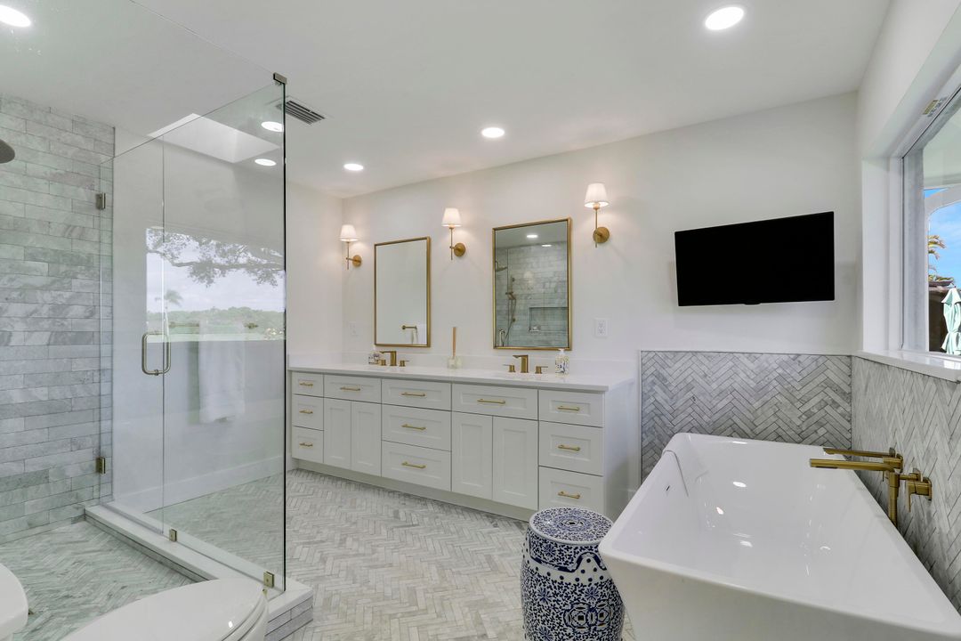 出租: $11,000 (3 贝兹, 2 浴室, 2112 平方英尺)