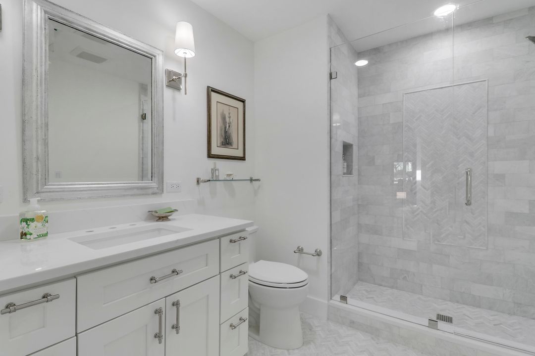 出租: $11,000 (3 贝兹, 2 浴室, 2112 平方英尺)