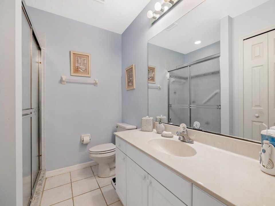 For Sale: $250,000 (2 beds, 2 baths, 1395 Square Feet)