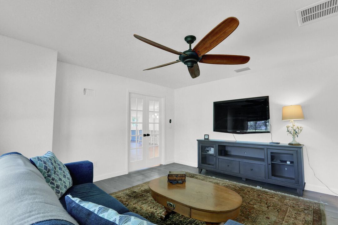 For Sale: $849,000 (3 beds, 2 baths, 2307 Square Feet)