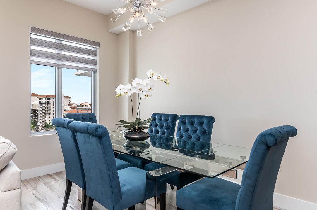 For Rent: $7,500 (1 beds, 1 baths, 941 Square Feet)