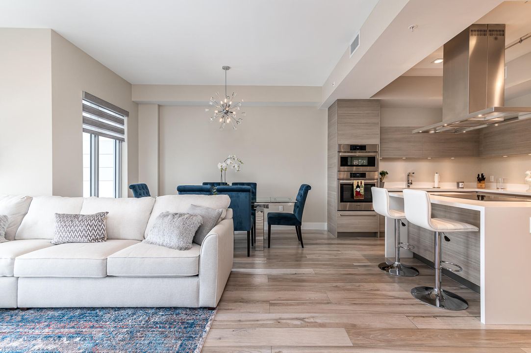 For Rent: $7,500 (1 beds, 1 baths, 941 Square Feet)