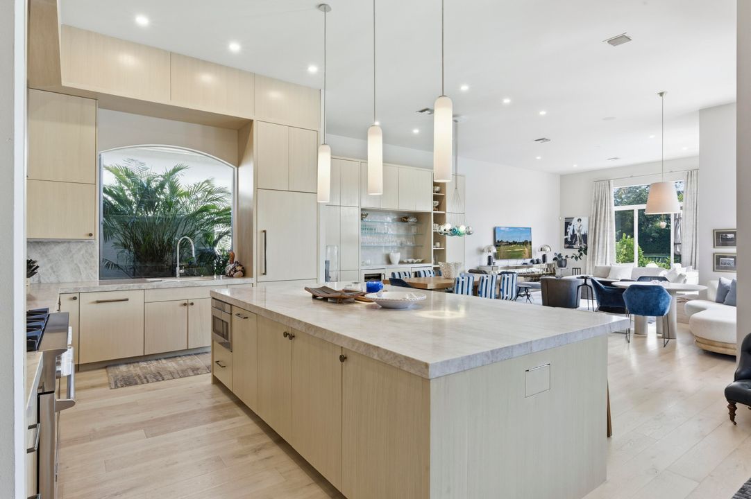 En Venta: $2,675,000 (3 camas, 4 baños, 2987 Pies cuadrados)