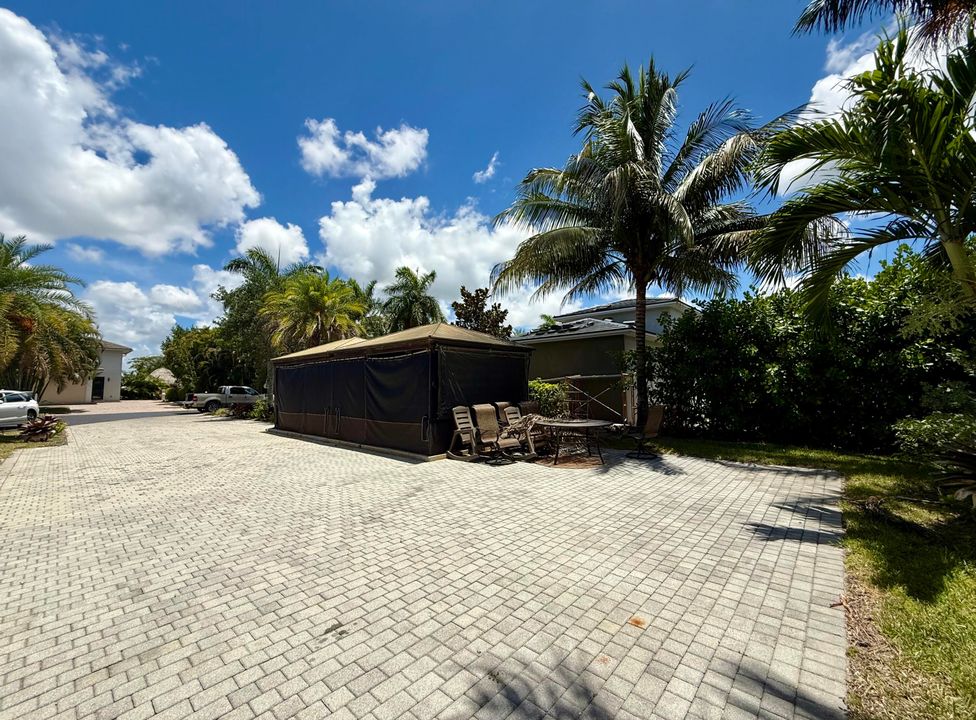 En Venta: $270,000 (0 camas, 0 baños, 288 Pies cuadrados)