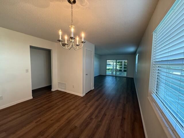 Под контрактом: $1,700 (2 спален, 2 ванн, 1089 Квадратных фут)