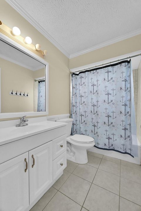 En Renta: $2,400 (3 camas, 2 baños, 1301 Pies cuadrados)