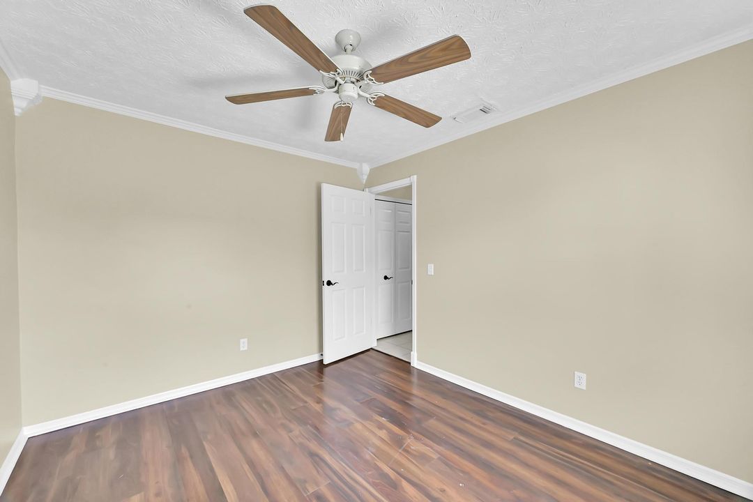 En Renta: $2,400 (3 camas, 2 baños, 1301 Pies cuadrados)