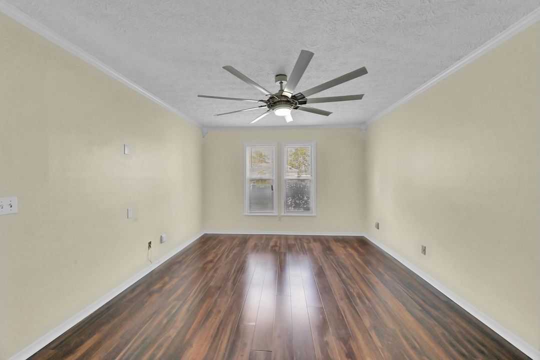 En Renta: $2,400 (3 camas, 2 baños, 1301 Pies cuadrados)