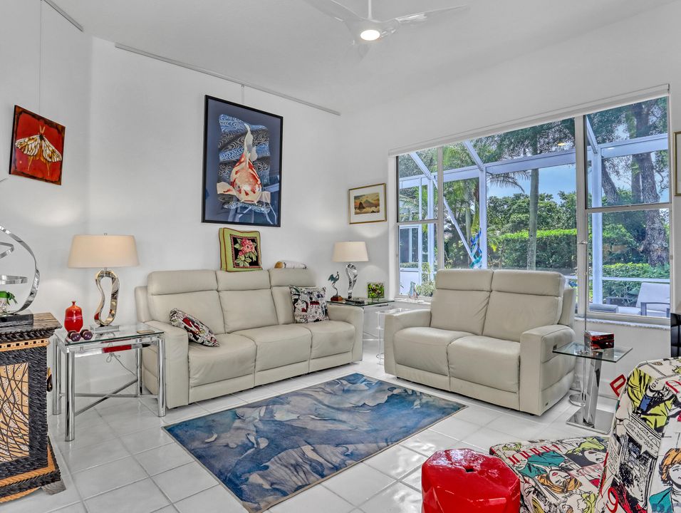 For Sale: $890,000 (3 beds, 3 baths, 2233 Square Feet)