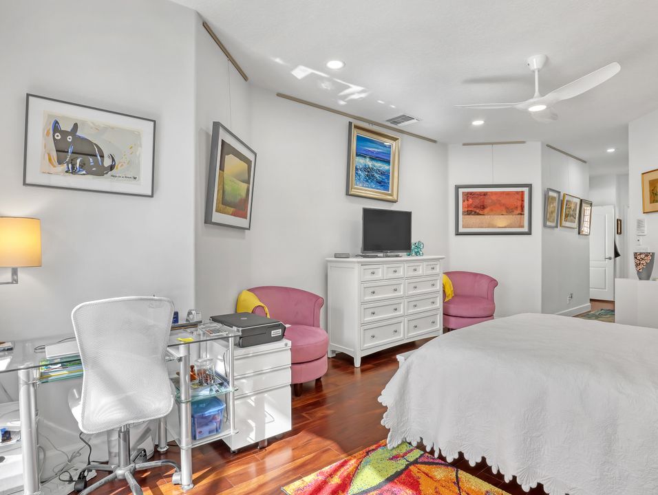 For Sale: $890,000 (3 beds, 3 baths, 2233 Square Feet)