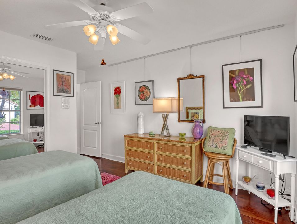 For Sale: $890,000 (3 beds, 3 baths, 2233 Square Feet)