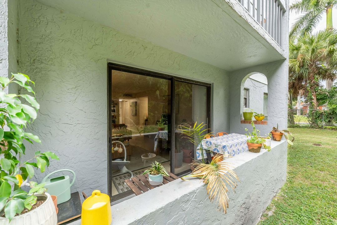 For Sale: $198,888 (2 beds, 2 baths, 1030 Square Feet)