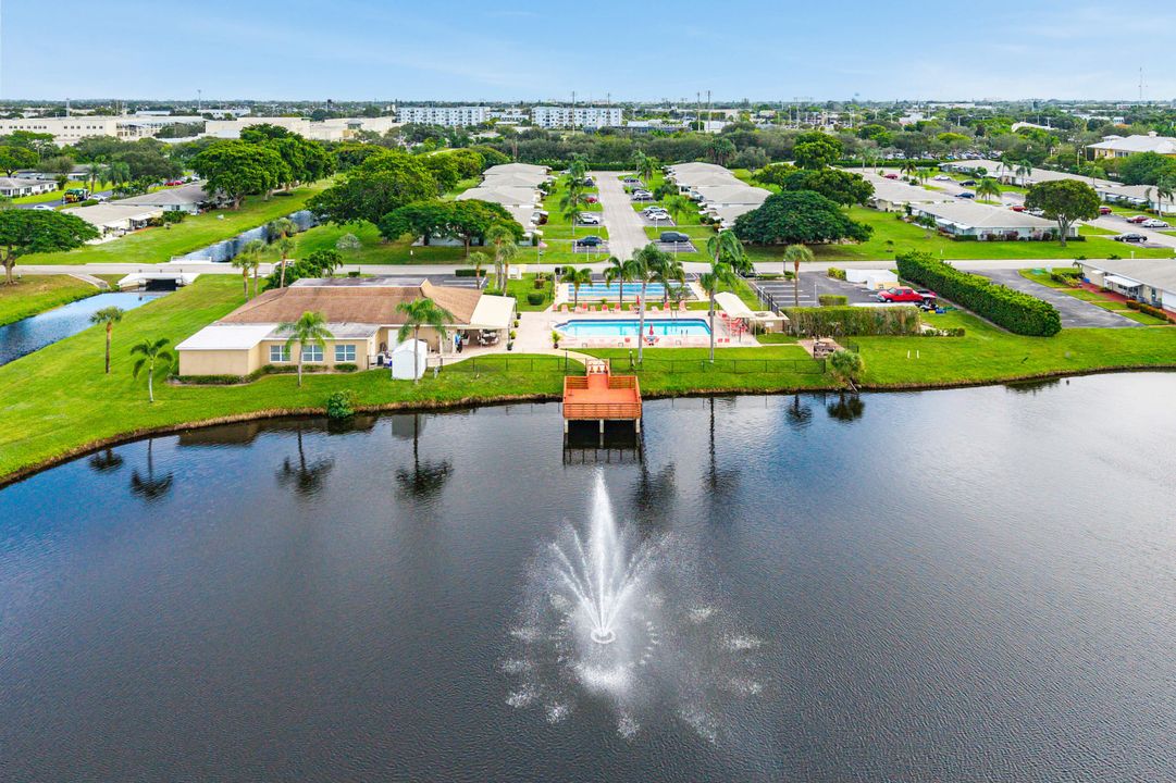 For Sale: $206,000 (2 beds, 2 baths, 1175 Square Feet)