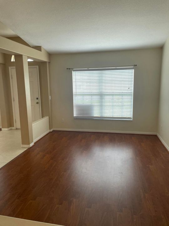 待售: $429,900 (4 贝兹, 2 浴室, 2236 平方英尺)