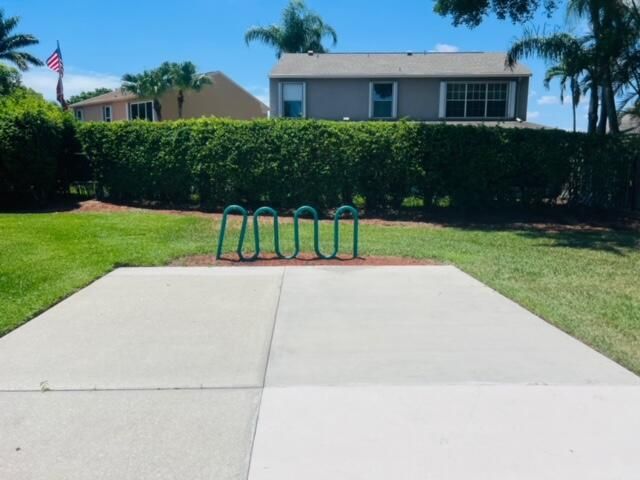 For Rent: $4,600 (4 beds, 2 baths, 2001 Square Feet)