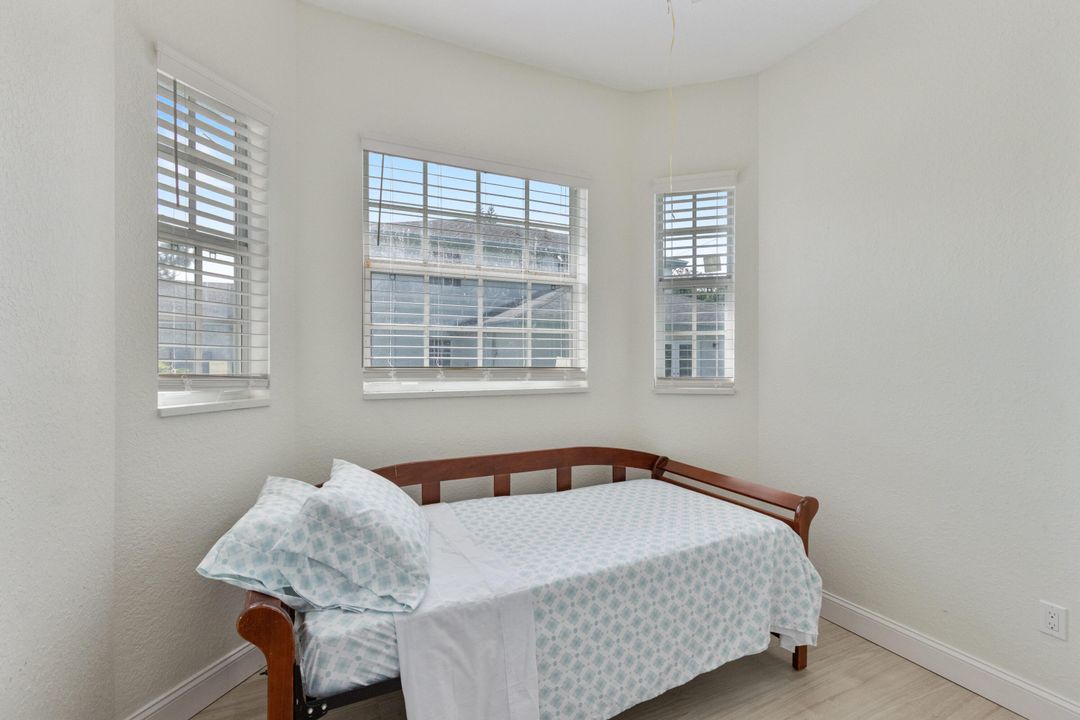 For Rent: $2,700 (2 beds, 2 baths, 1559 Square Feet)