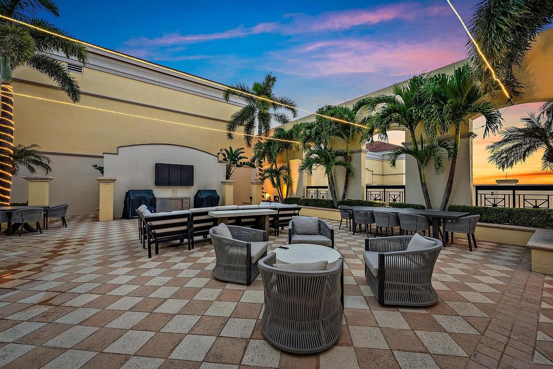 待售: $5,500,000 (3 贝兹, 3 浴室, 2734 平方英尺)