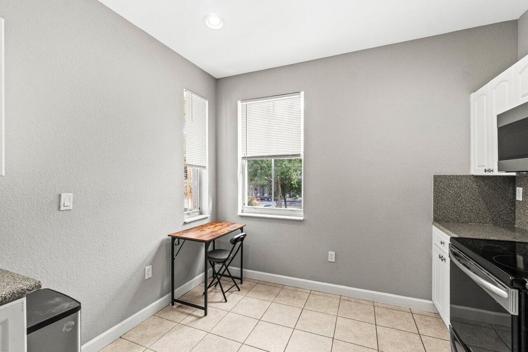 For Sale: $350,000 (4 beds, 3 baths, 1988 Square Feet)