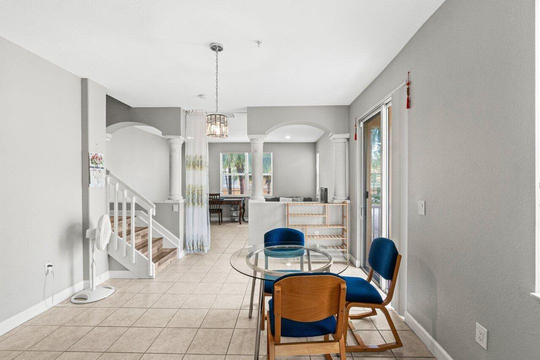 For Sale: $350,000 (4 beds, 3 baths, 1988 Square Feet)