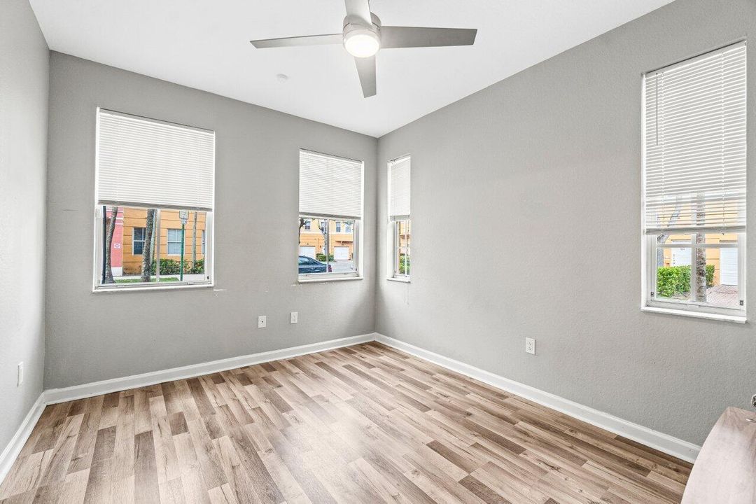 For Sale: $350,000 (4 beds, 3 baths, 1988 Square Feet)