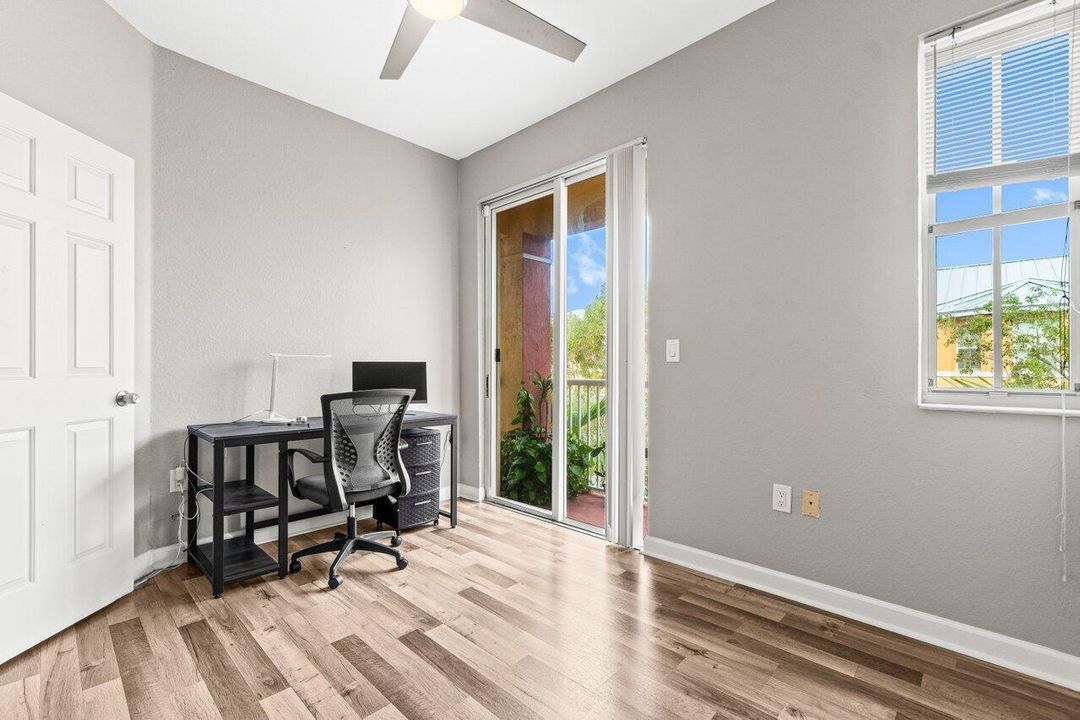 For Sale: $350,000 (4 beds, 3 baths, 1988 Square Feet)