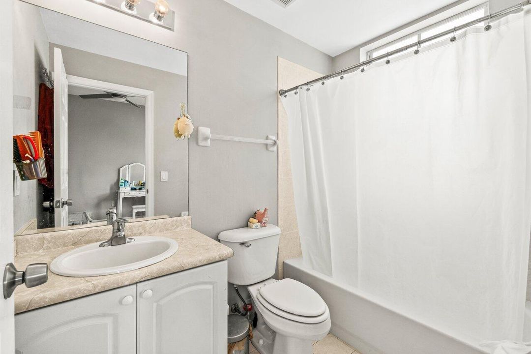 For Sale: $350,000 (4 beds, 3 baths, 1988 Square Feet)