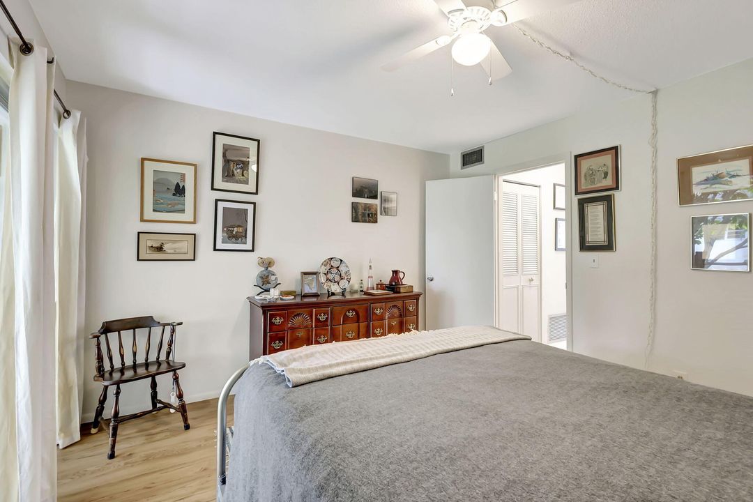 На продажу: $120,000 (1 спален, 1 ванн, 696 Квадратных фут)