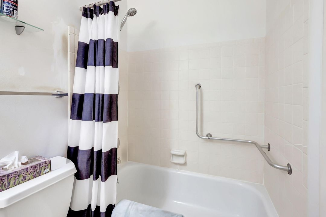 На продажу: $120,000 (1 спален, 1 ванн, 696 Квадратных фут)