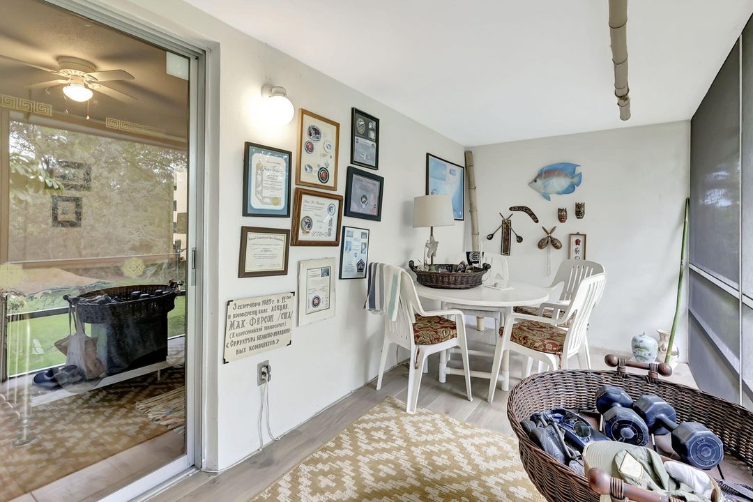 На продажу: $120,000 (1 спален, 1 ванн, 696 Квадратных фут)