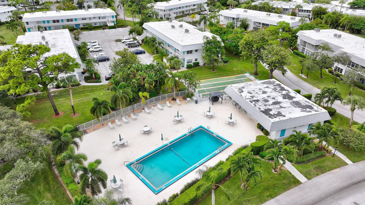 На продажу: $120,000 (1 спален, 1 ванн, 696 Квадратных фут)