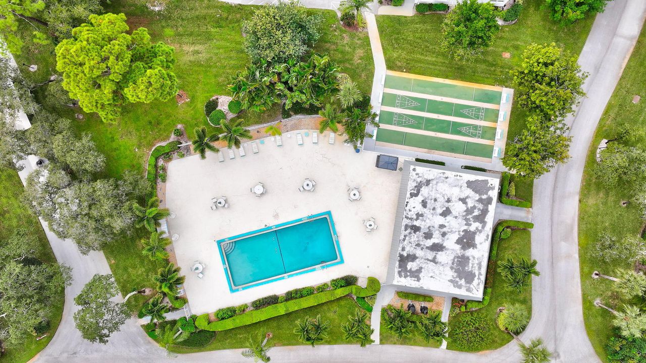 На продажу: $120,000 (1 спален, 1 ванн, 696 Квадратных фут)