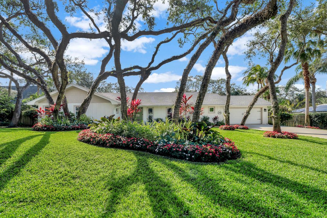 For Sale: $1,750,000 (3 beds, 3 baths, 2508 Square Feet)