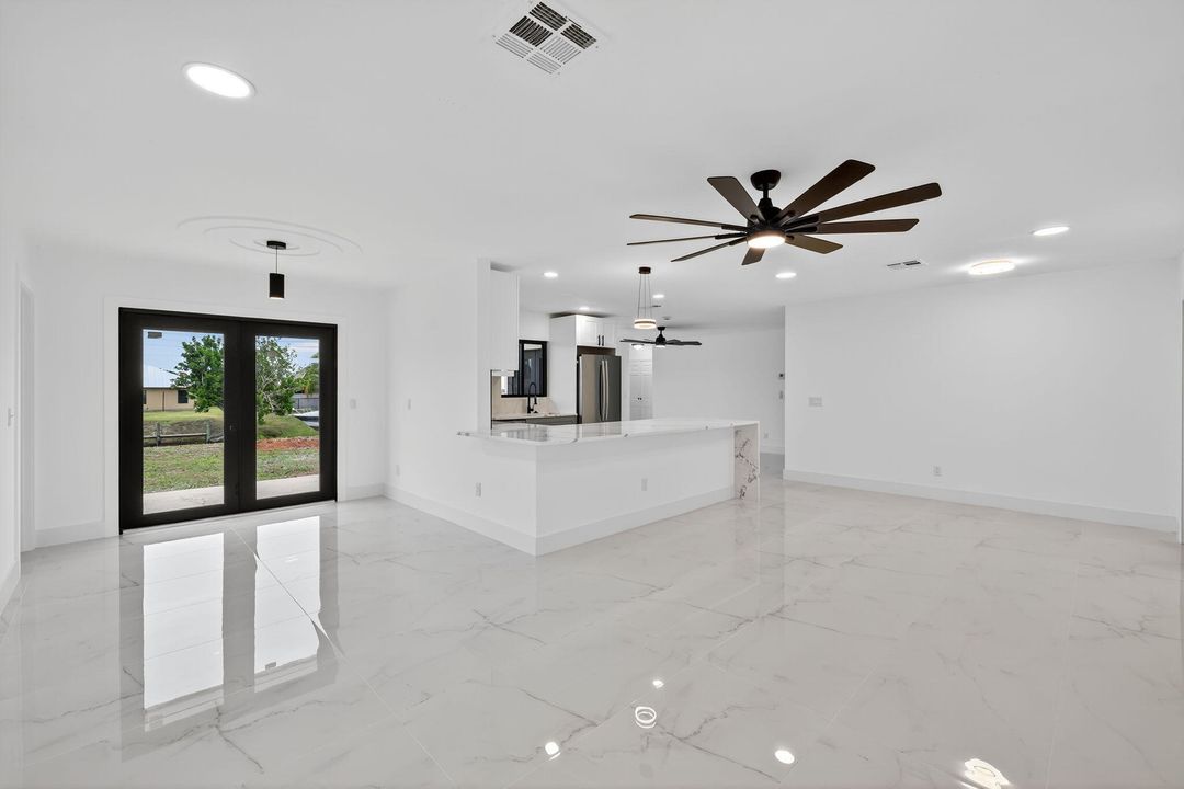 Activo con contrato: $475,850 (3 camas, 2 baños, 1592 Pies cuadrados)