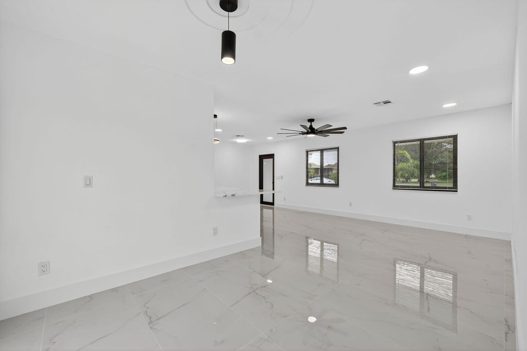 Activo con contrato: $475,850 (3 camas, 2 baños, 1592 Pies cuadrados)