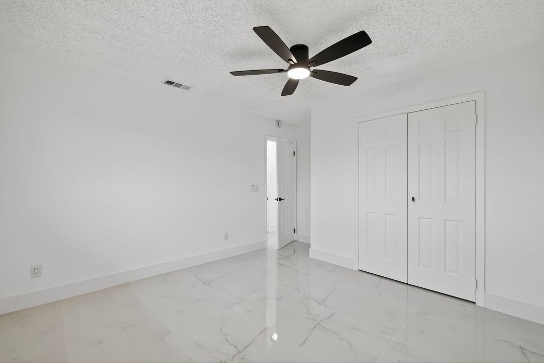 Activo con contrato: $475,850 (3 camas, 2 baños, 1592 Pies cuadrados)